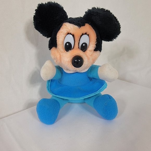 Walt Disney Mickey's Christmas Carol Lot with Donald and Minnie Mouse Plush - Picture 2 of 11